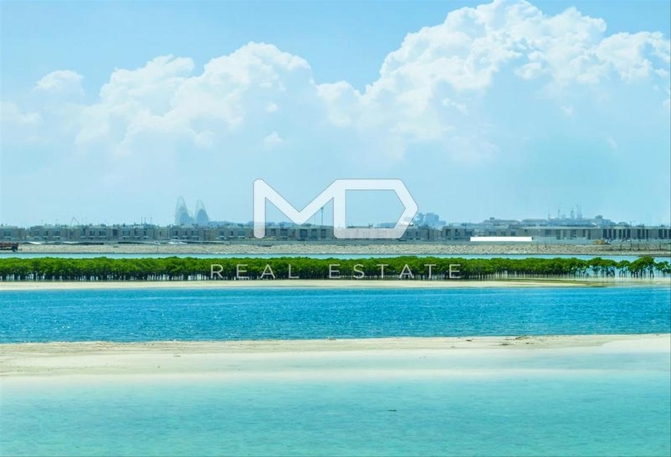 Landscaped Corner Unit| Water View| Luxury Living - Marfaa Al Jubail, Jubail Island - MD-S-124929