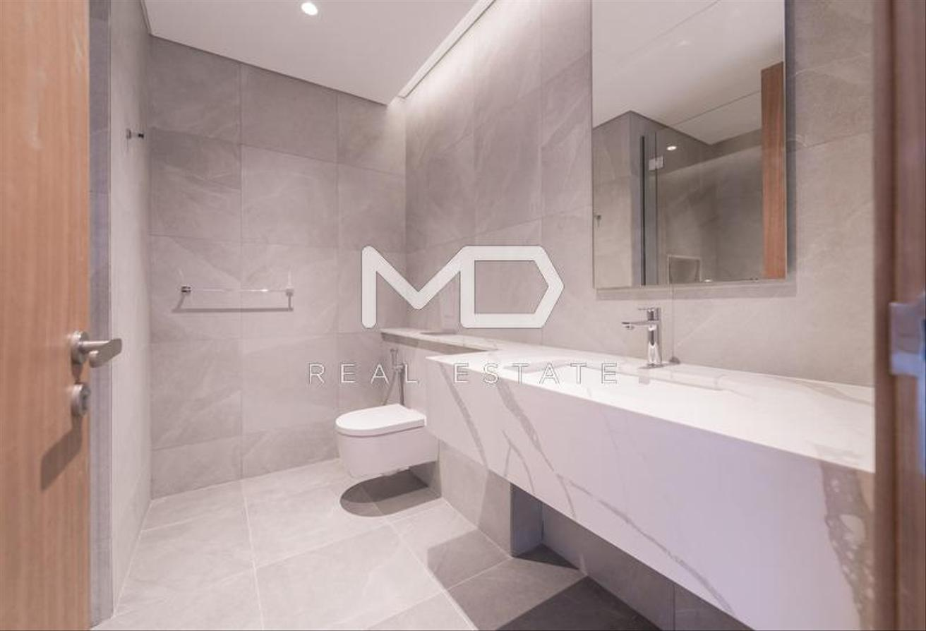 Landscaped Corner Unit| Water View| Luxury Living - Marfaa Al Jubail, Jubail Island - MD-S-124929